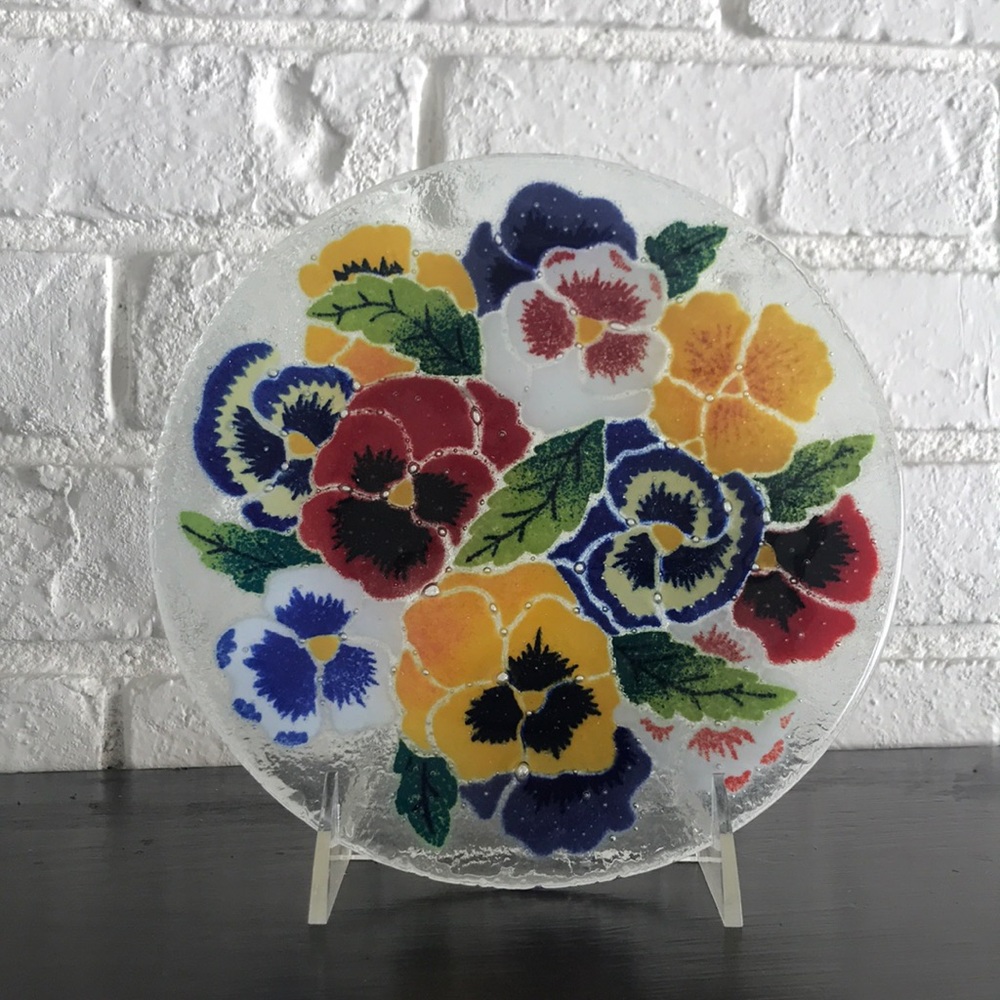 Peggy Karr fused glass pansy print plate
